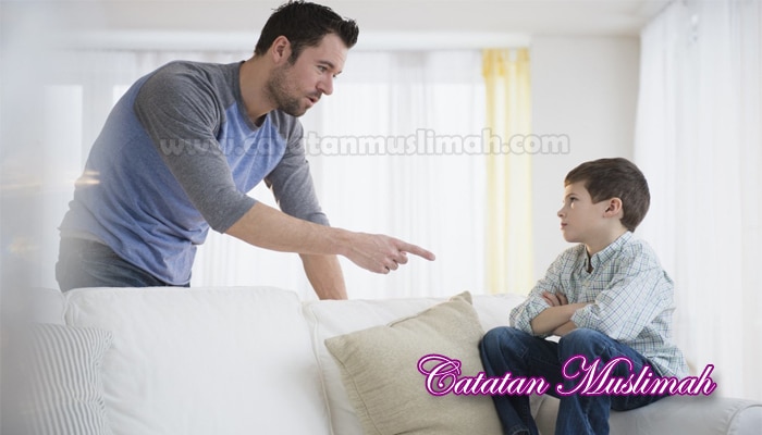 7 Perilaku Orang Tua Yang Mendorong Kebiasaan Buruk Pada Anak